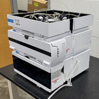 Agilent 1290 Infinity II Column Compartment, 1290 High Speed Pump, and Tray image 2